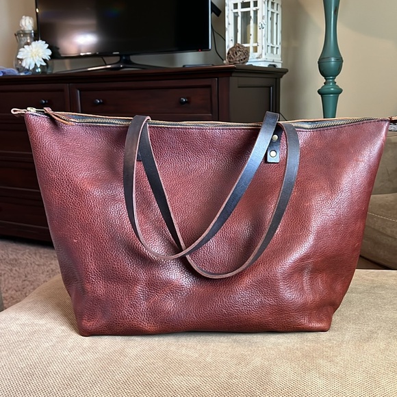 Portland Leather oversized zip tote - Picture 2 of 10